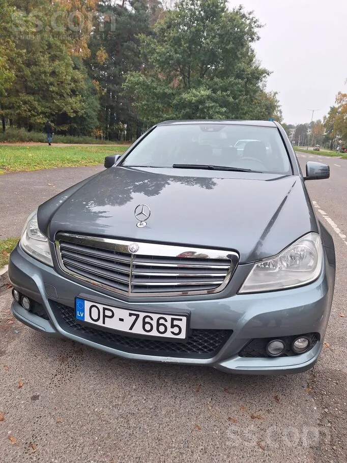 Mercedes-Benz C180