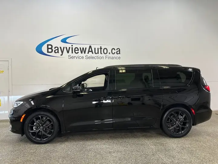 Chrysler Pacifica 2026 photo 4