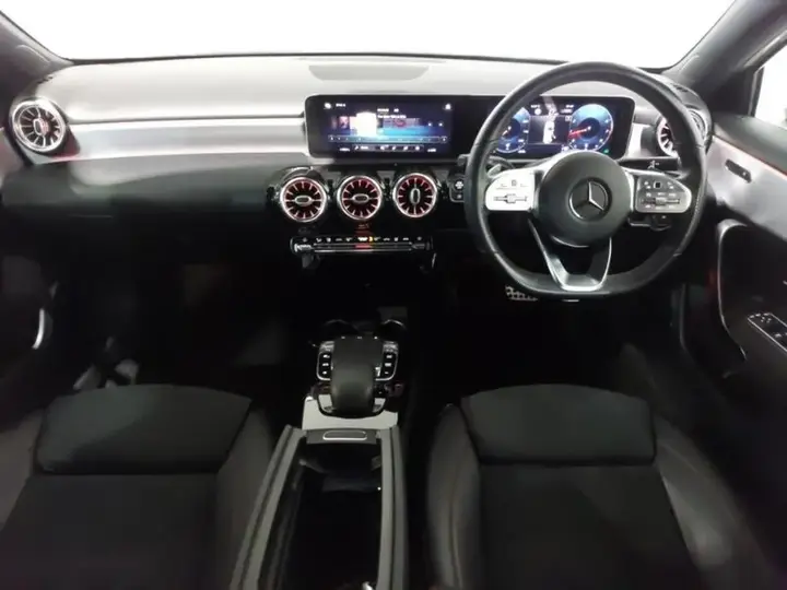 Mercedes-Benz A-Class 2018 photo 3