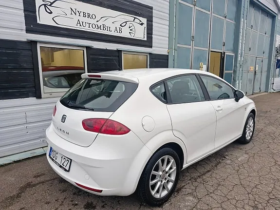Seat Leon 2012 photo 2