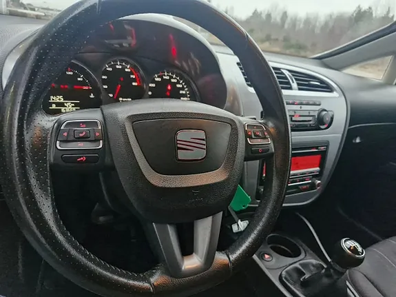 Seat Leon 2012 photo 5