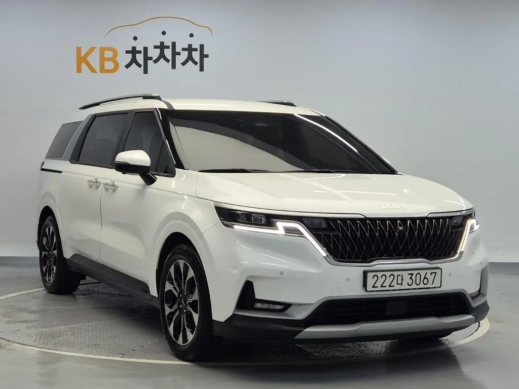 Kia Carnival 2023 photo 4