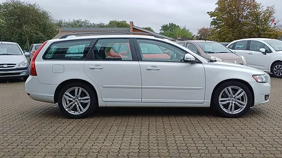 Volvo V50 2009 photo 4
