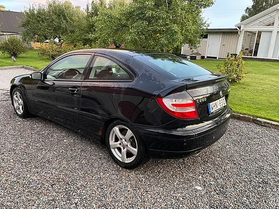 Mercedes-Benz C200 2005 photo 4