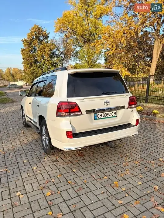 Toyota Land Cruiser 2012 photo 5