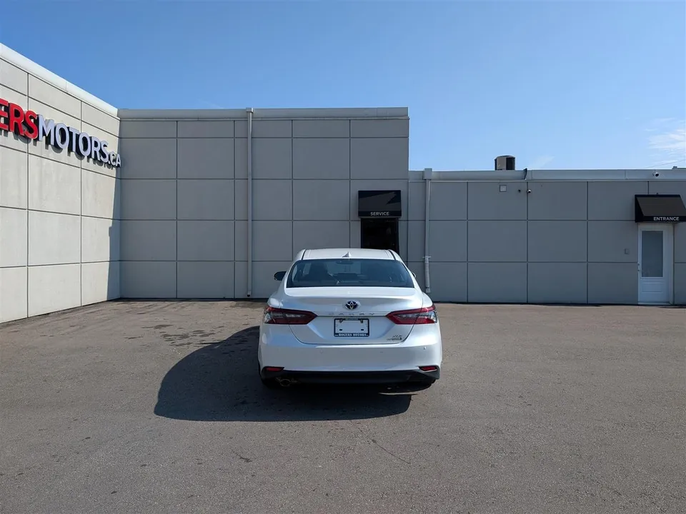 Toyota Camry 2022 photo 4