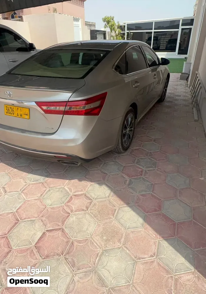 Toyota Avalon 2018 photo 2
