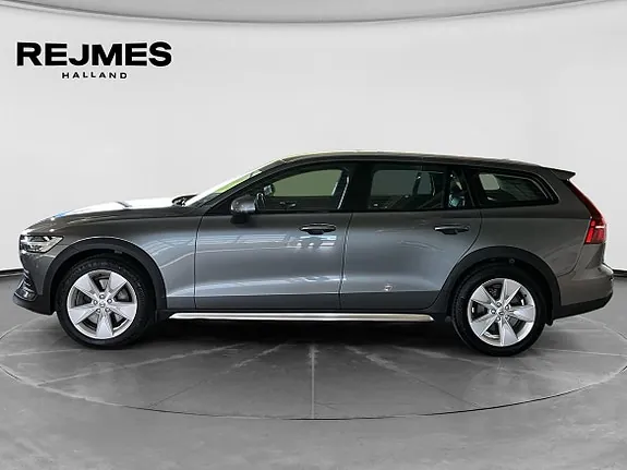 Volvo V60 Cross Country 2019 photo 3
