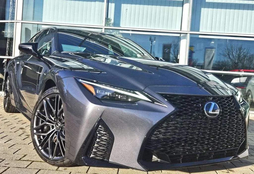 Lexus Is 2026 photo 3