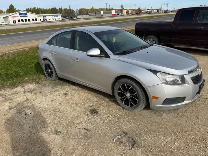 Chevrolet Cruze 2012 photo 2