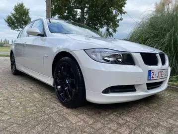 BMW 318I