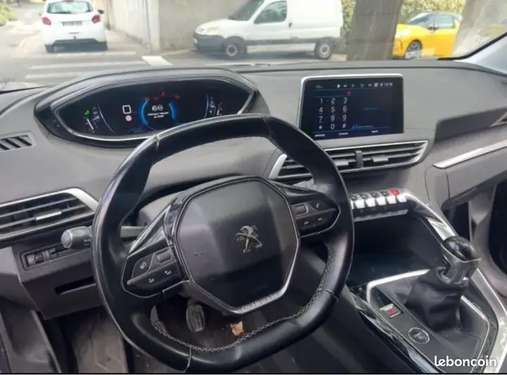 Peugeot 3008 2018 photo 3
