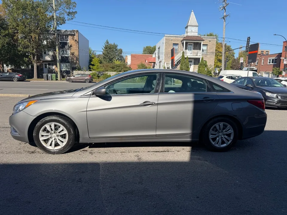 Hyundai Sonata 2013 photo 2