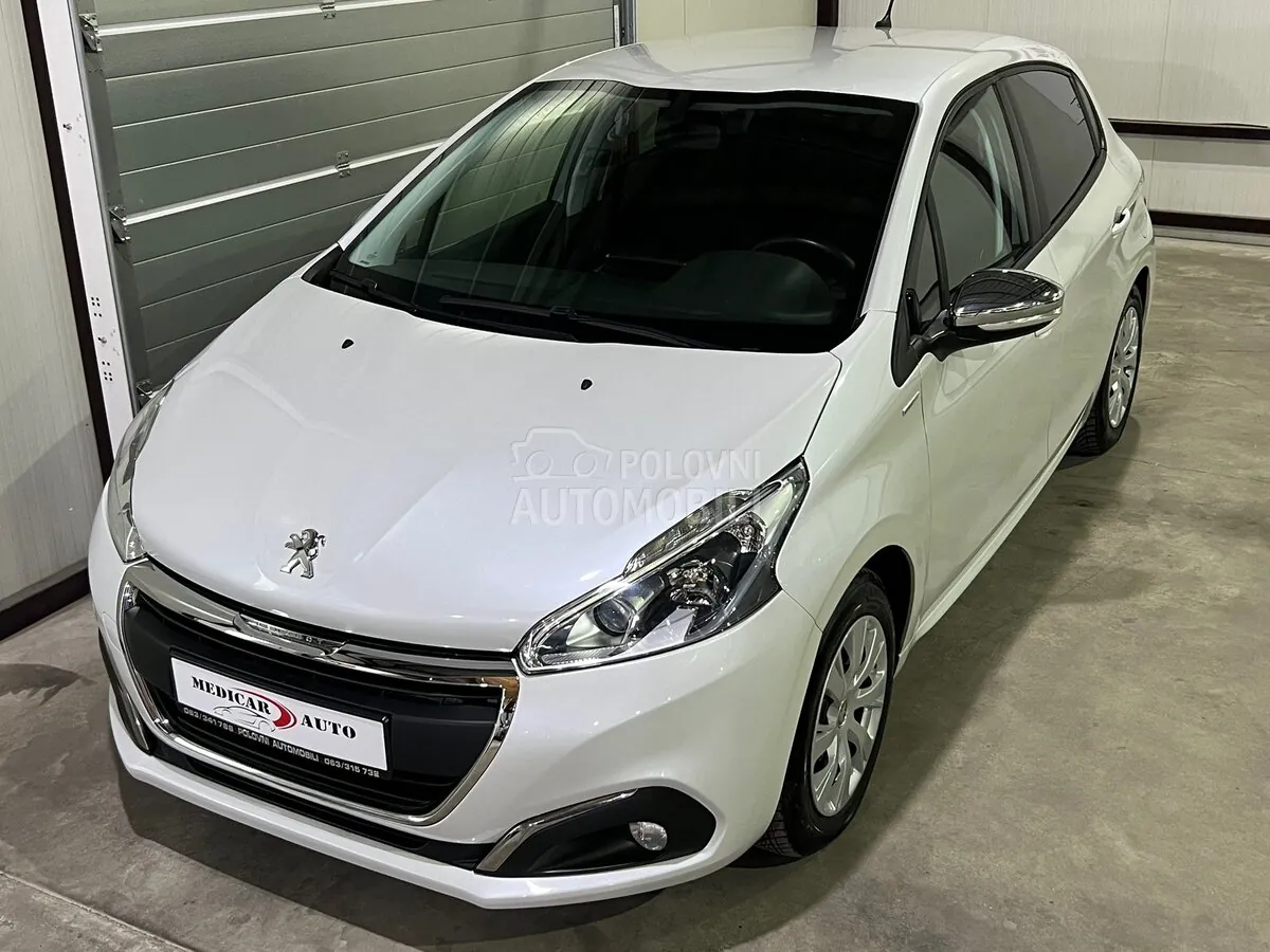Peugeot 208 2018 photo 3