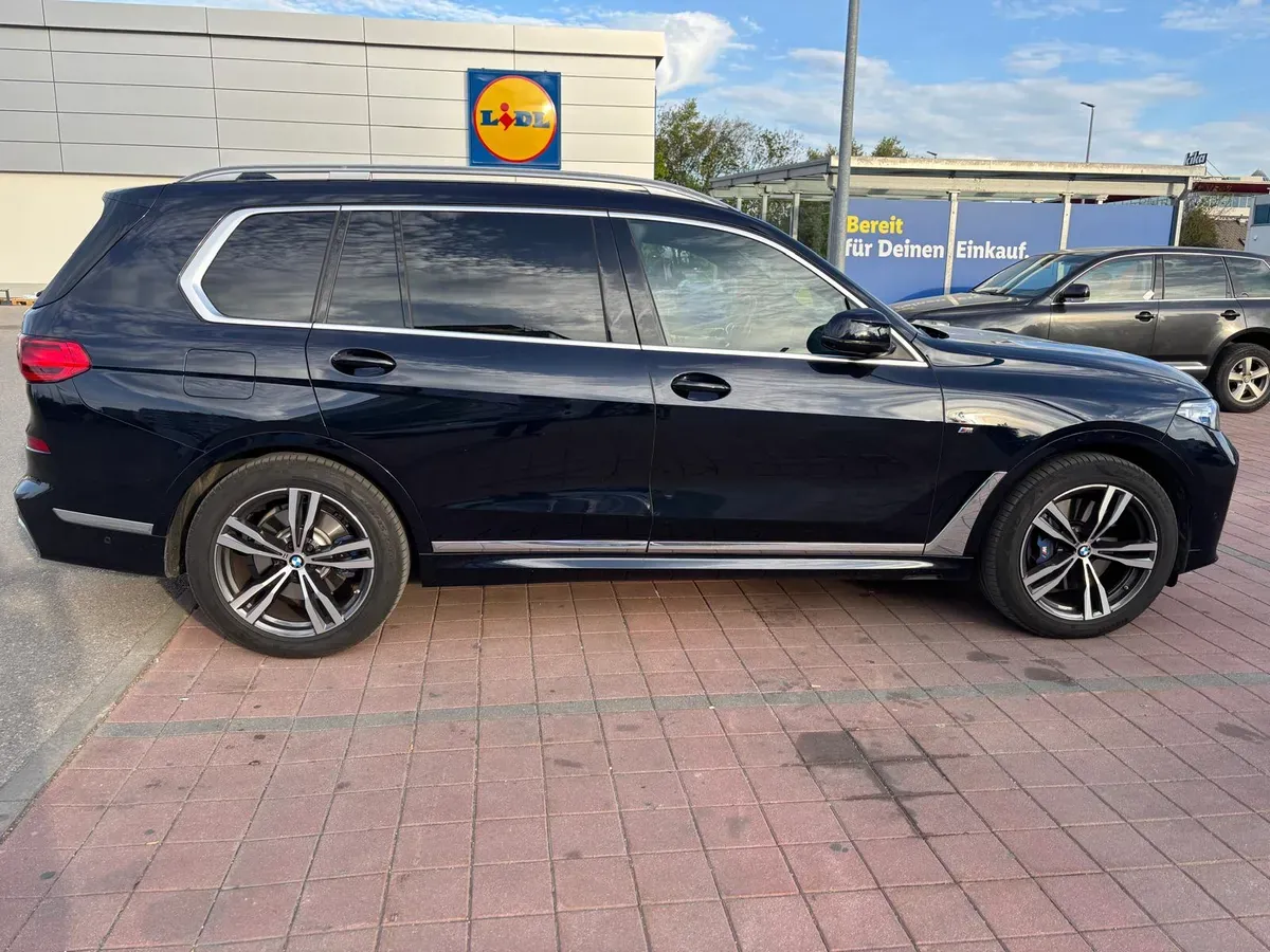 BMW X7 2022 photo 3