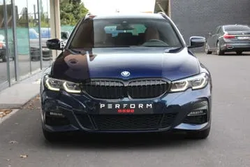 BMW 3 Series 2022 photo 2