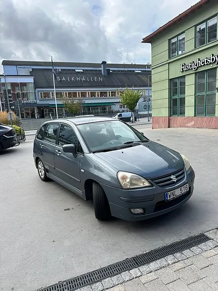 Suzuki Liana 2005 photo 2