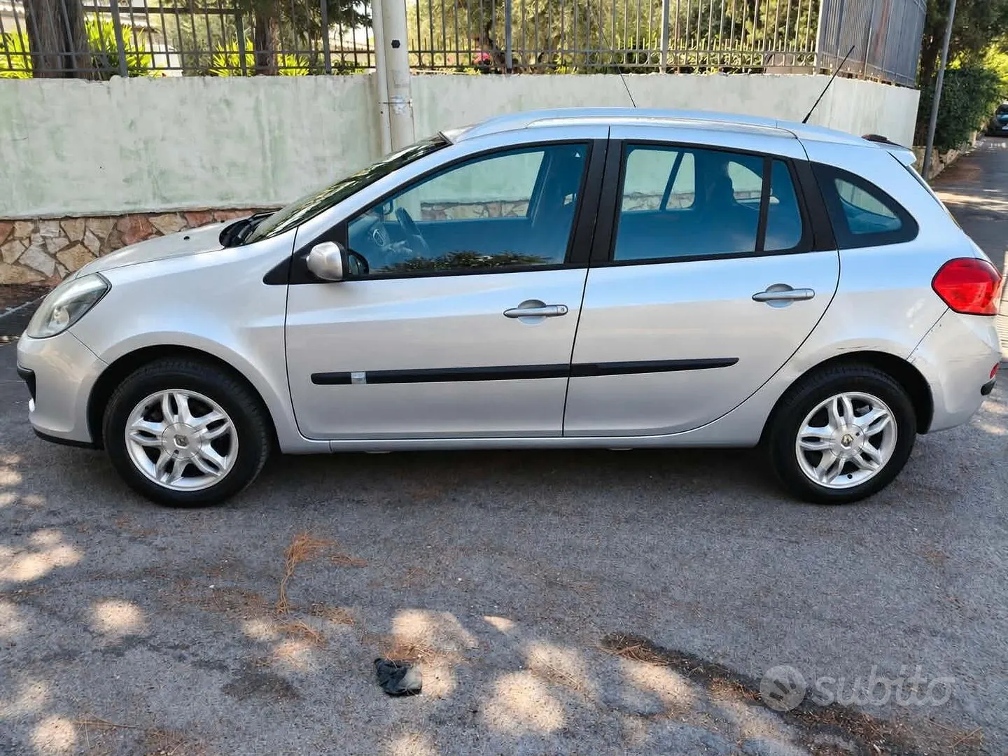 Renault Clio 2009 photo 3