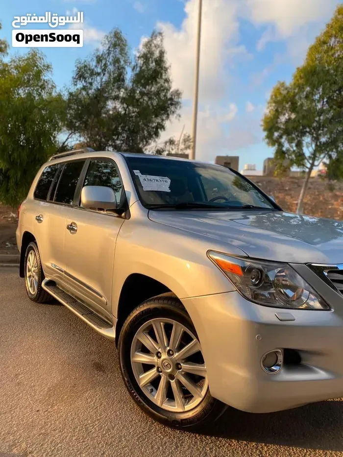 Lexus Lx570 2010 photo 2
