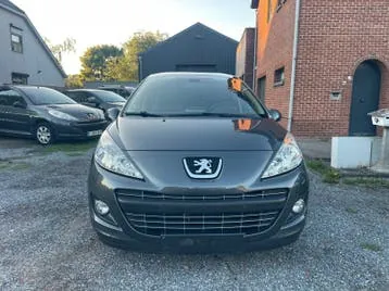 Peugeot 207 2012 photo 2