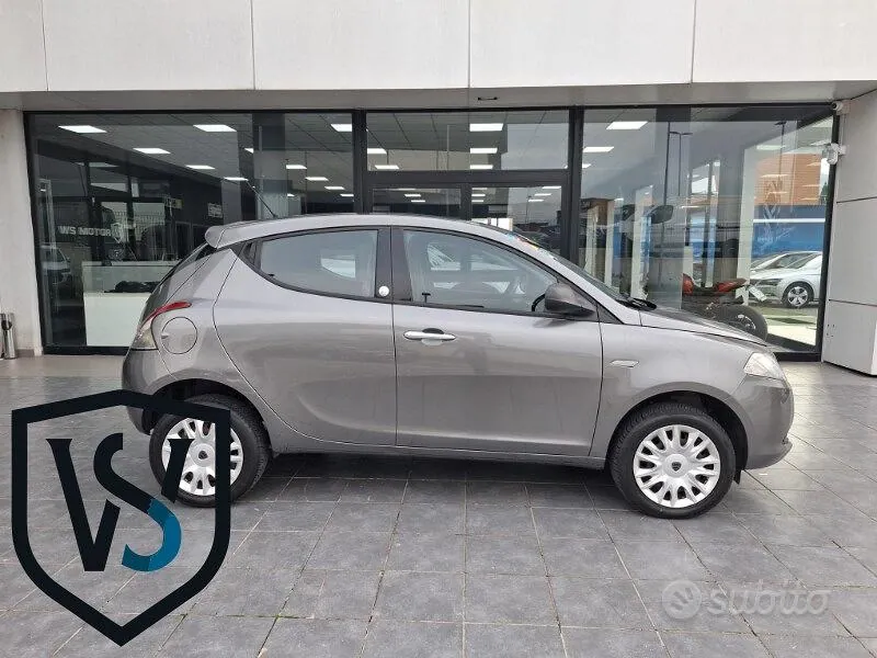 Lancia Ypsilon 2013 photo 4