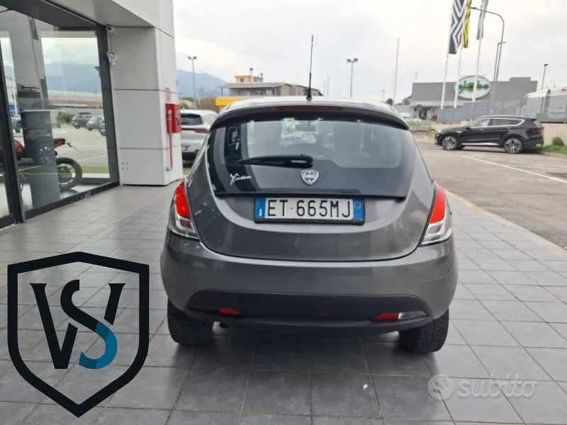 Lancia Ypsilon 2013 photo 3