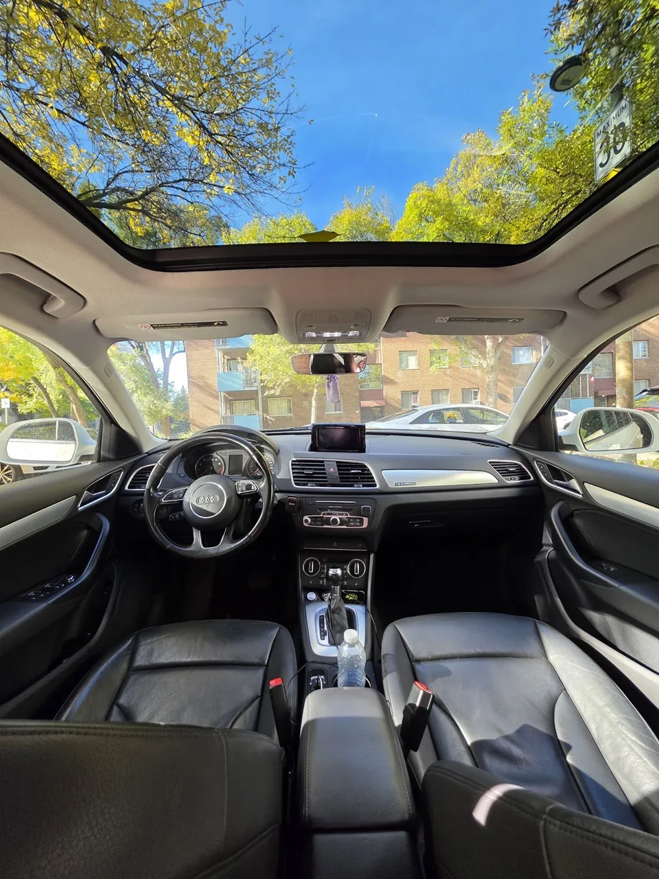 Audi Q3 2016 photo 2