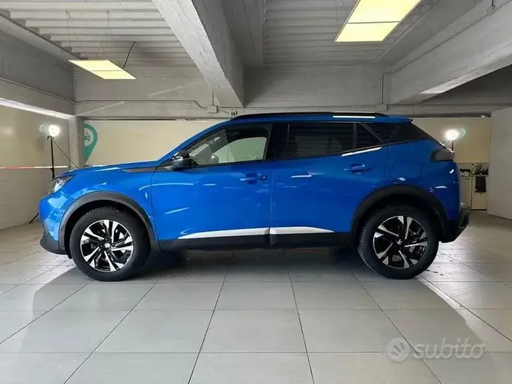 Peugeot 2008 2023 photo 2