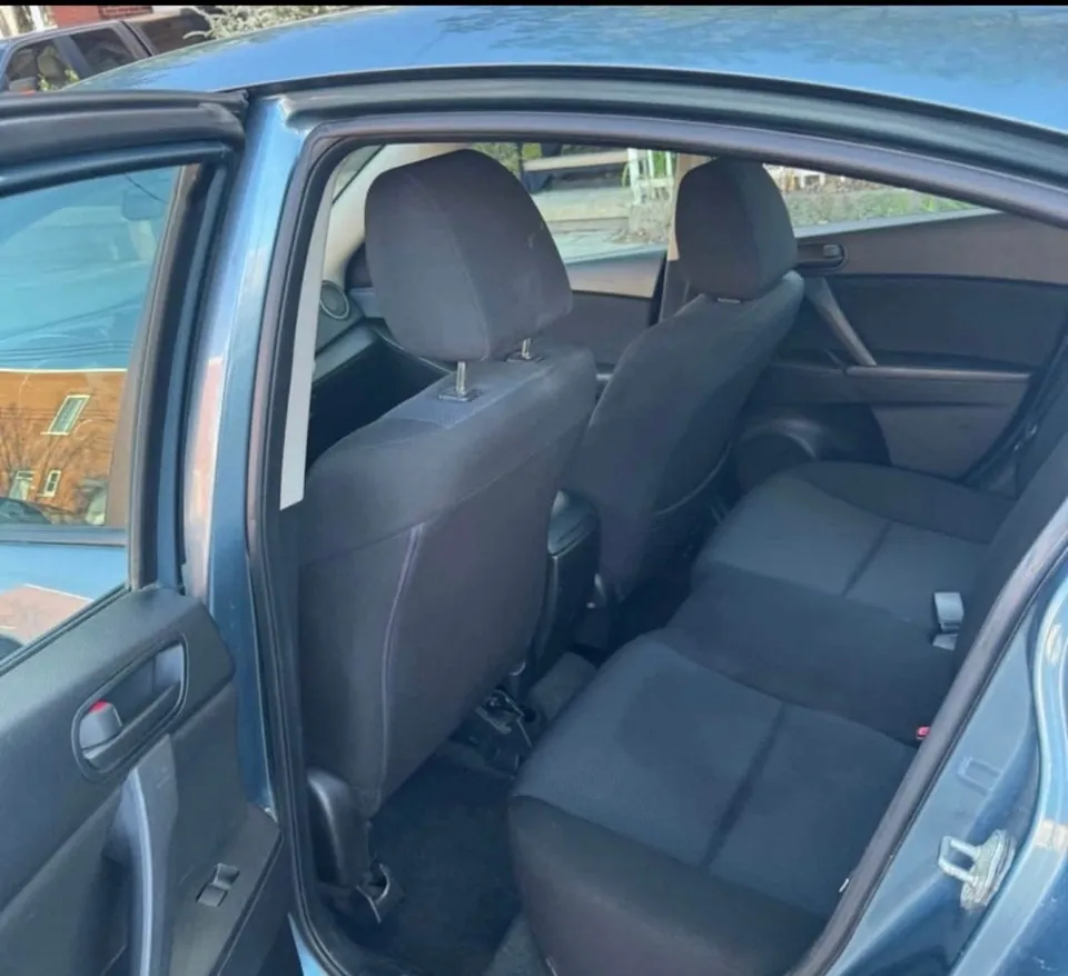 Mazda 3 2010 photo 4