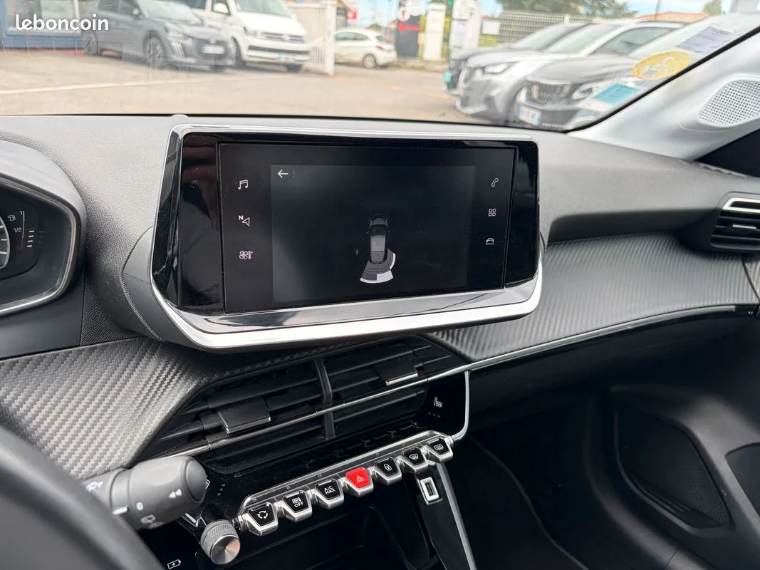 Peugeot 208 2022 photo 5