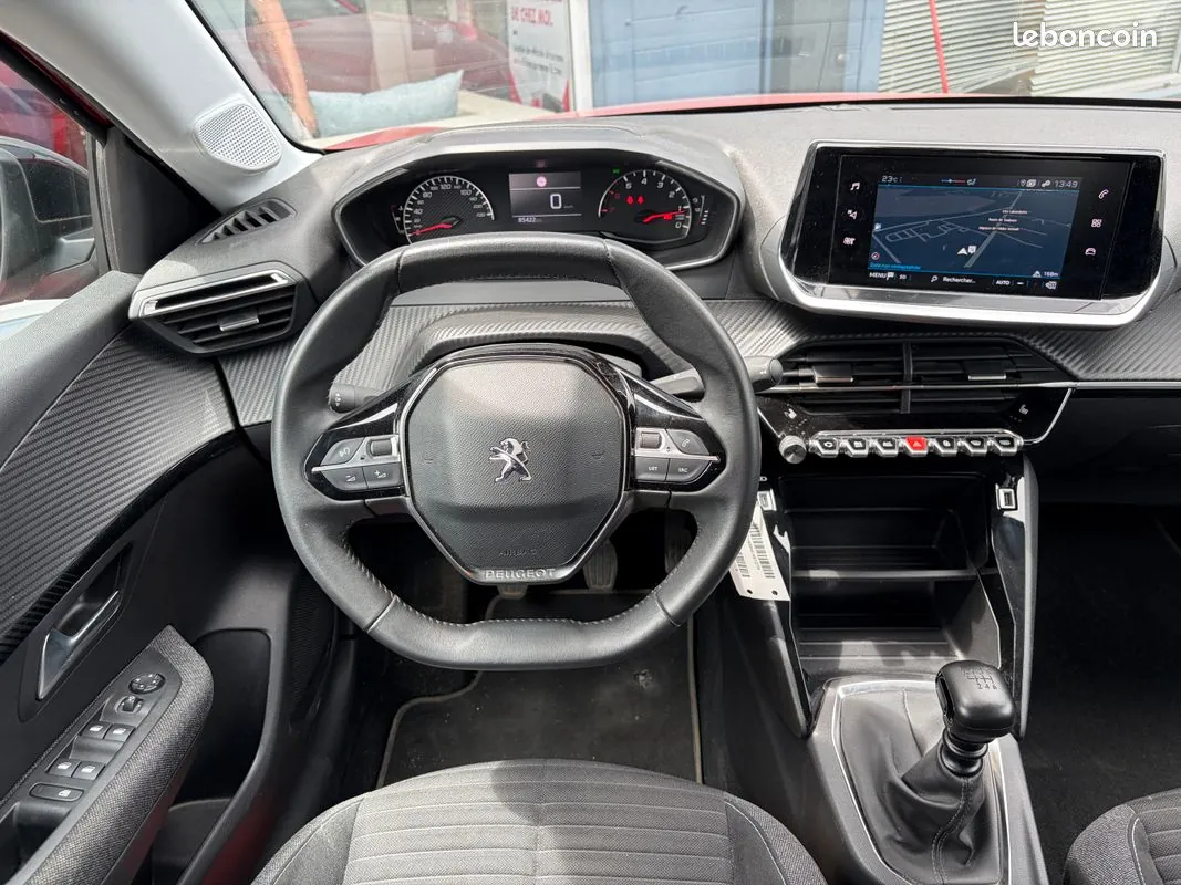 Peugeot 208 2022 photo 4