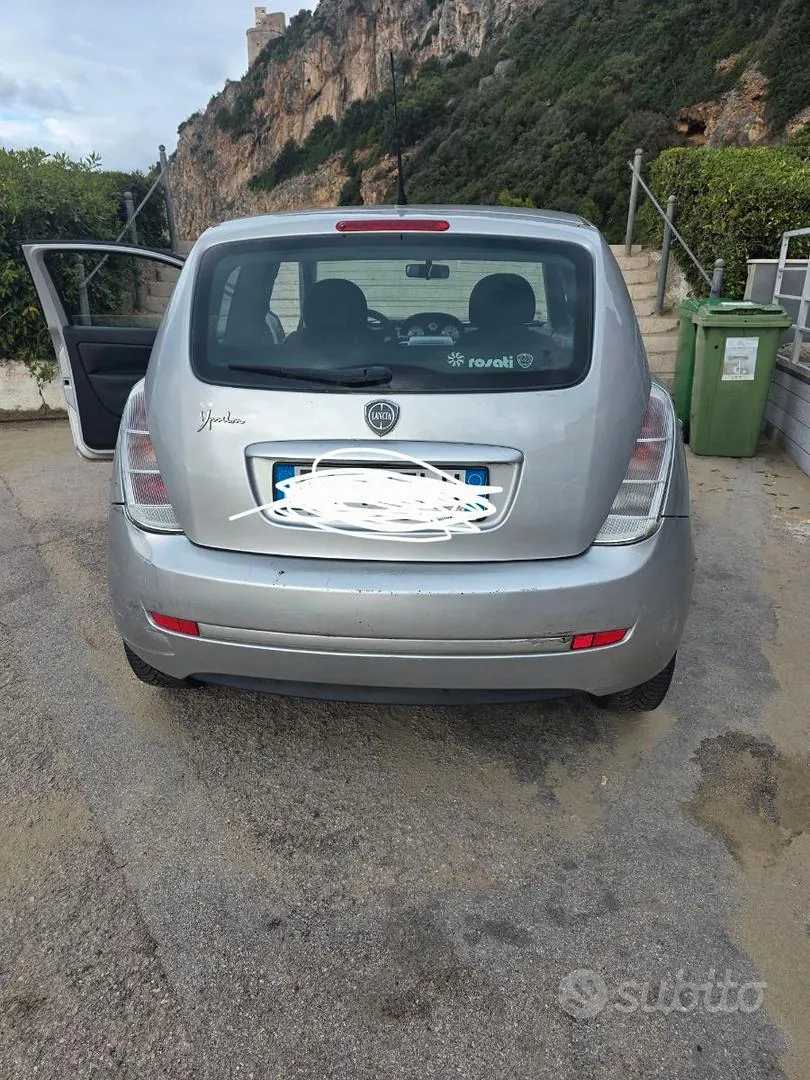 Lancia Ypsilon 2010 photo 2