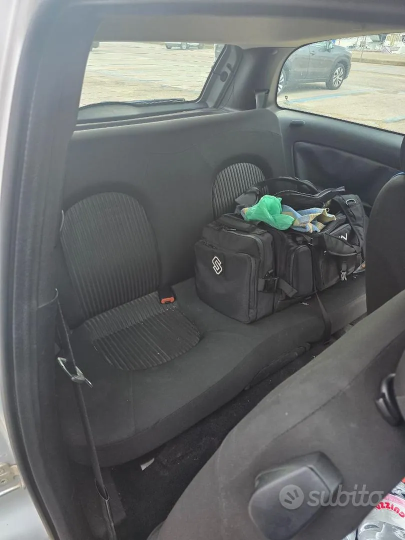 Lancia Ypsilon 2010 photo 3