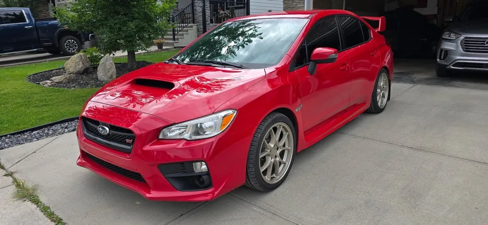 Subaru Wrx Sti 2016 photo 2