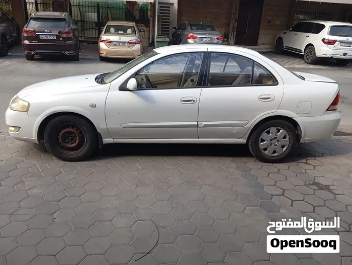 Nissan Sunny 2010 photo 2