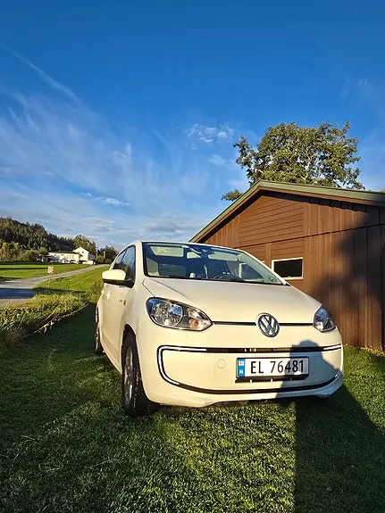 Volkswagen E-Up! 2015 photo 2