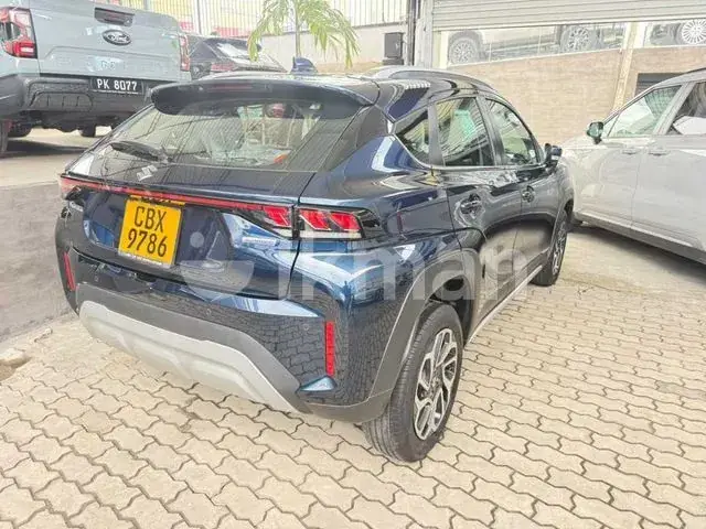 Suzuki Fronx 2026 photo 5