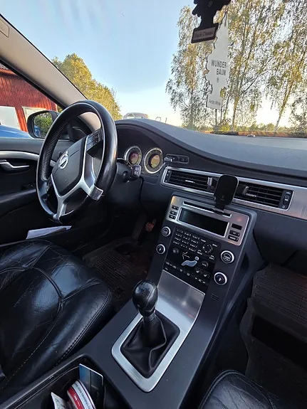 Volvo V70 2010 photo 3