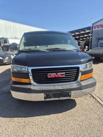 GMC Savana