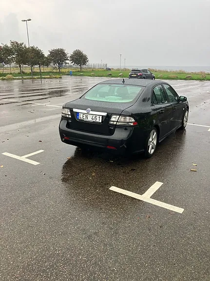 Saab 9-3 2011 photo 2