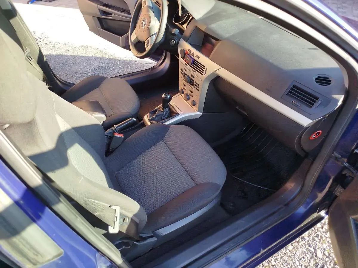 Opel Astra 2007 photo 2