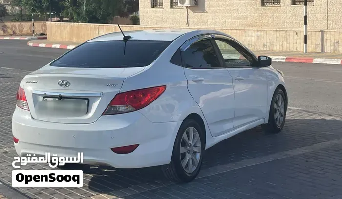 Hyundai Accent 2014 photo 4