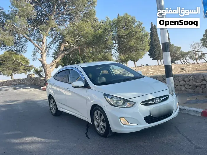 Hyundai Accent 2014 photo 2