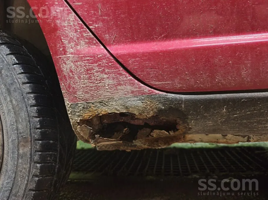 Toyota Yaris 2000 photo 5