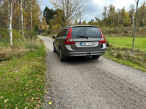 Volvo V70 2010 photo 3