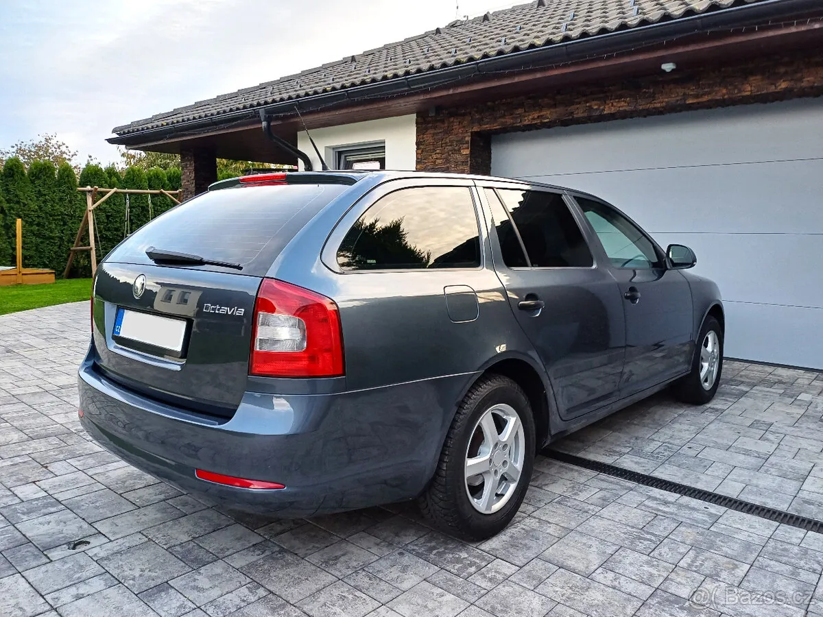 Skoda Octavia 2009 photo 4