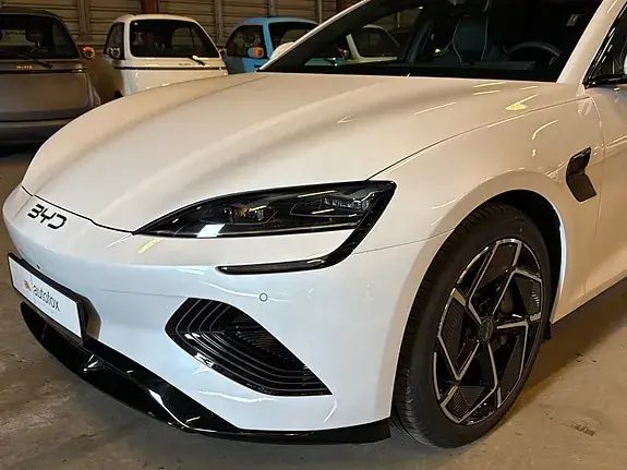 BYD Seal 2025 photo 2