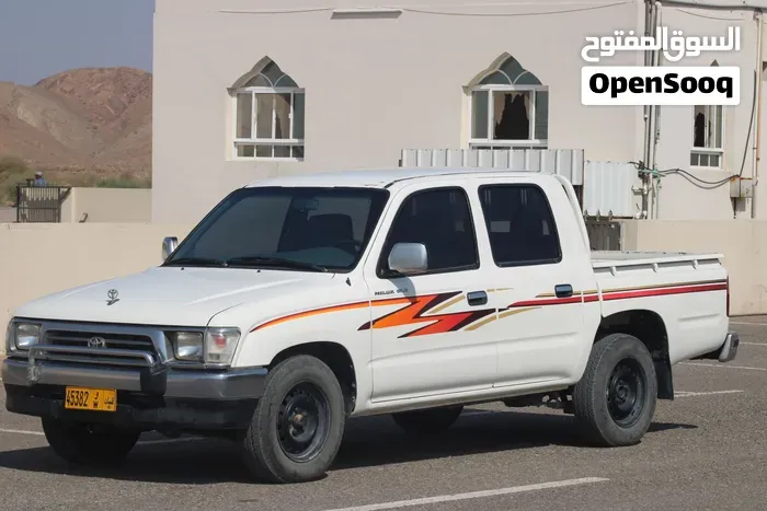 Toyota Hilux 1999 photo 2