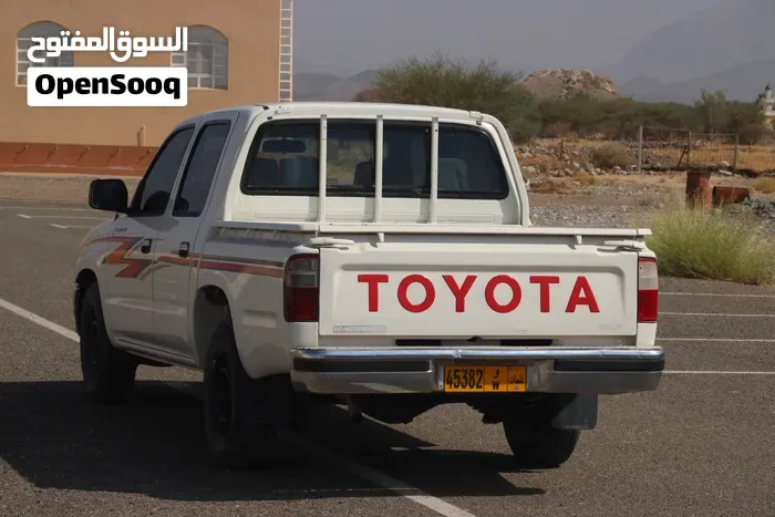 Toyota Hilux 1999 photo 3