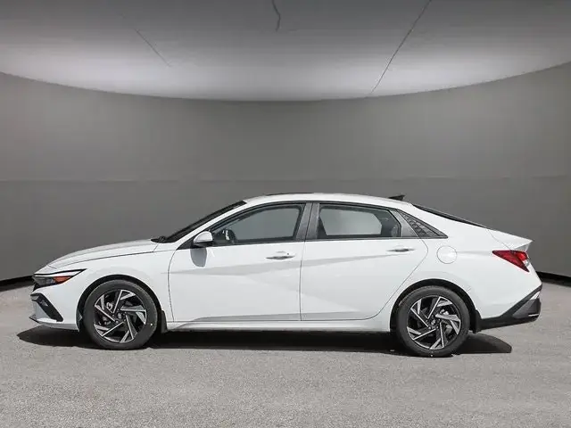 Hyundai Elantra 2026 photo 3